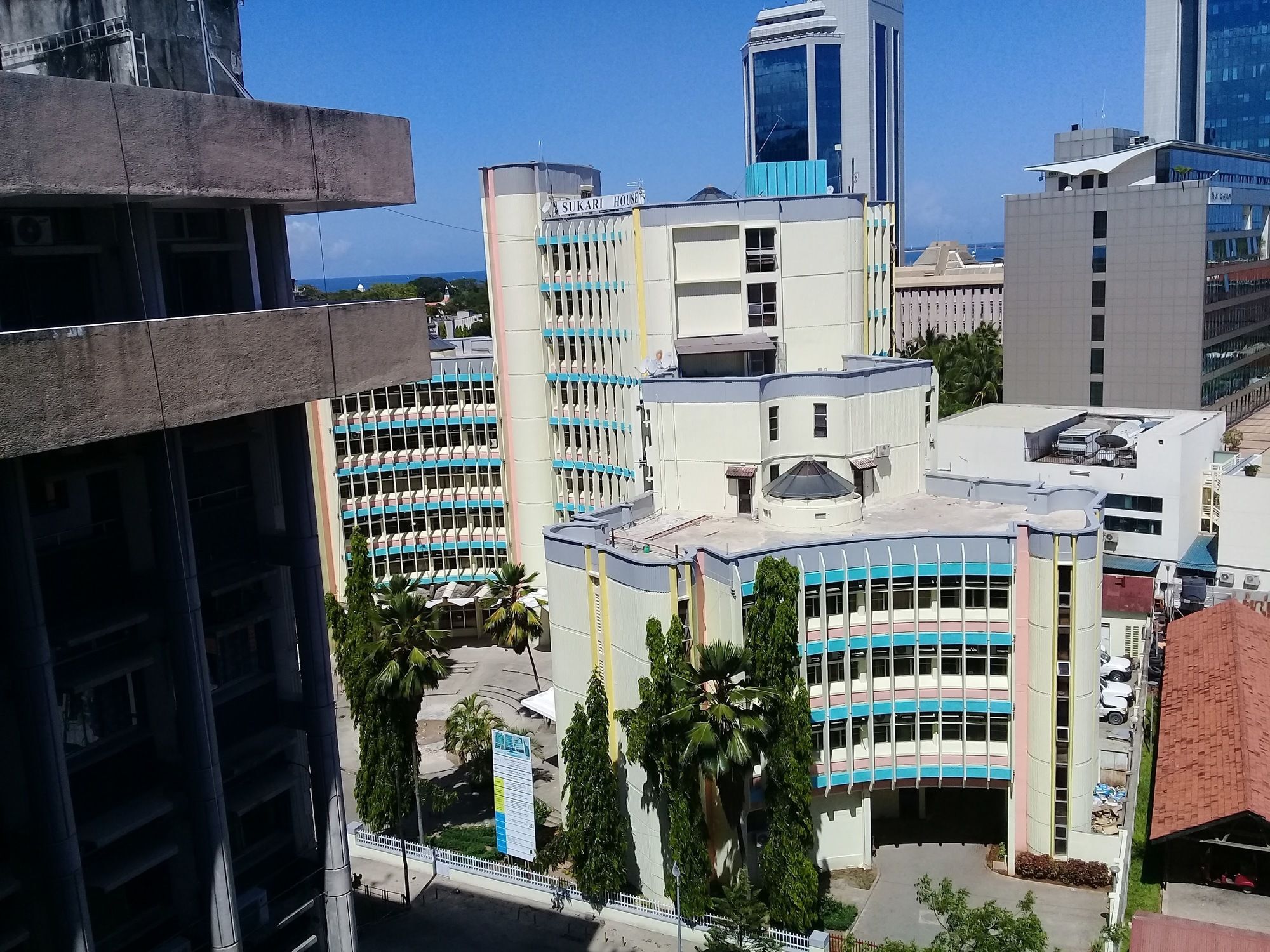 Sokoine Aparthotel - Life House Building Dar es Salaam Exterior photo